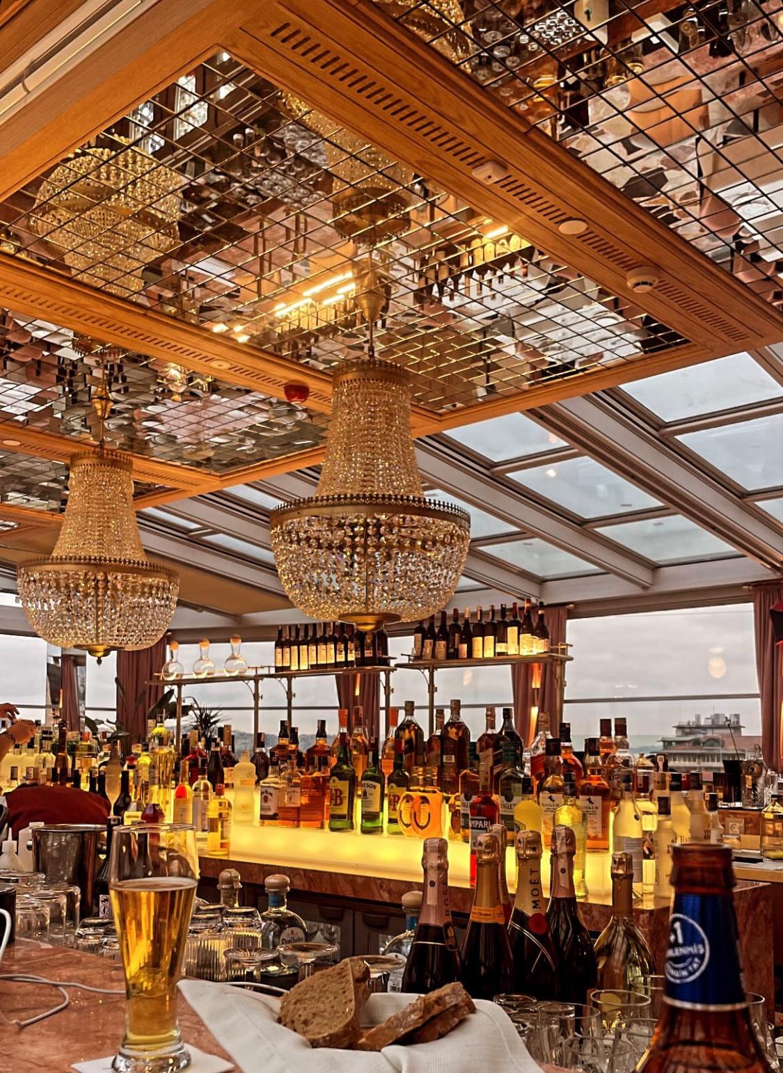 Nite Istanbul bar bölümü