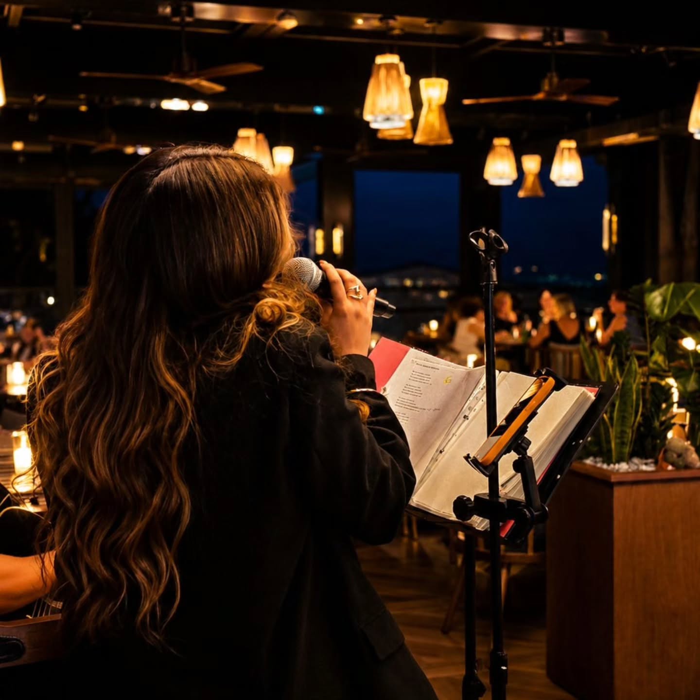 Canlı müzik akşamı, KALO Adriatic Dining
