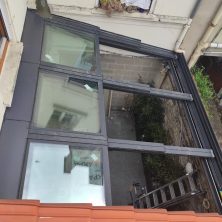 Instalare de tavan din sticlă deschisă / Paris - Franța