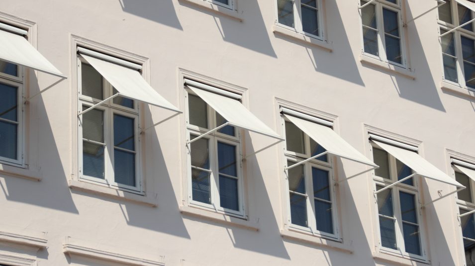 Hospital Windows, White, Motorized Wintent Project