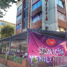 Bakırköy / İncirli Dilek Patisserie Guillotine Glass Project